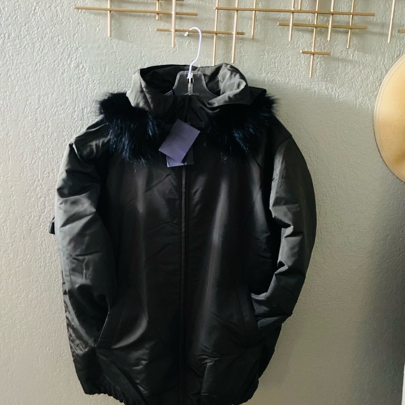 Jacket - Picture 4 of 7